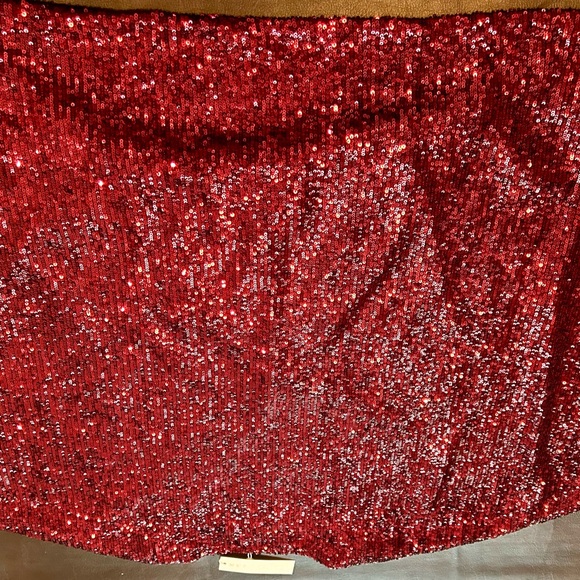 Trina Turk M/L sequin top - Picture 3 of 7